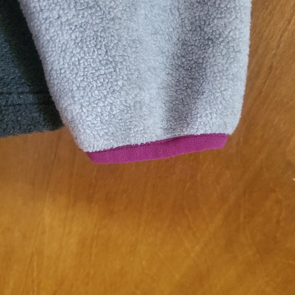 Columbia Pull Over Fleece Sweatshirt - Picture 5 of 10